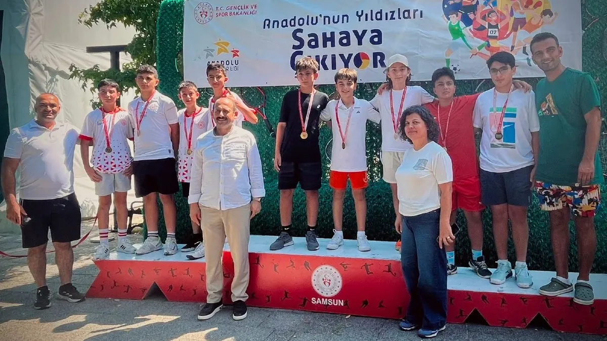Samsun'da tenis yarı finalleri nefes kesti