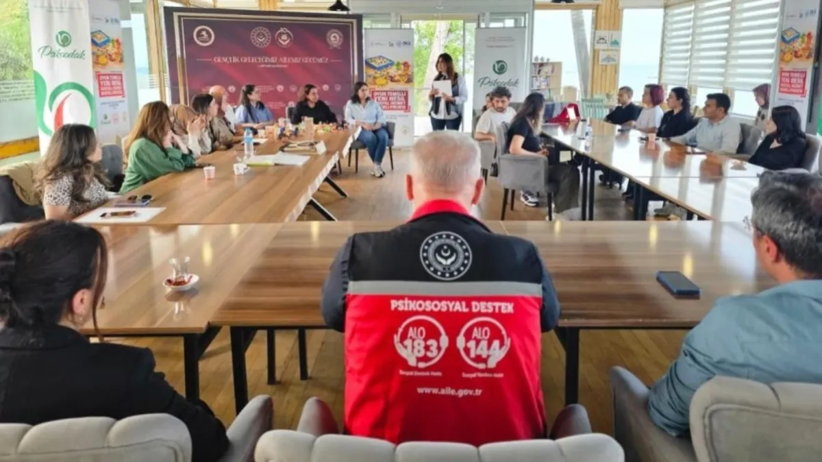 Samsun'da yenilikçi proje: 100 meslek elemanına çocuk merkezli oyun terapisi eğitimi verildi