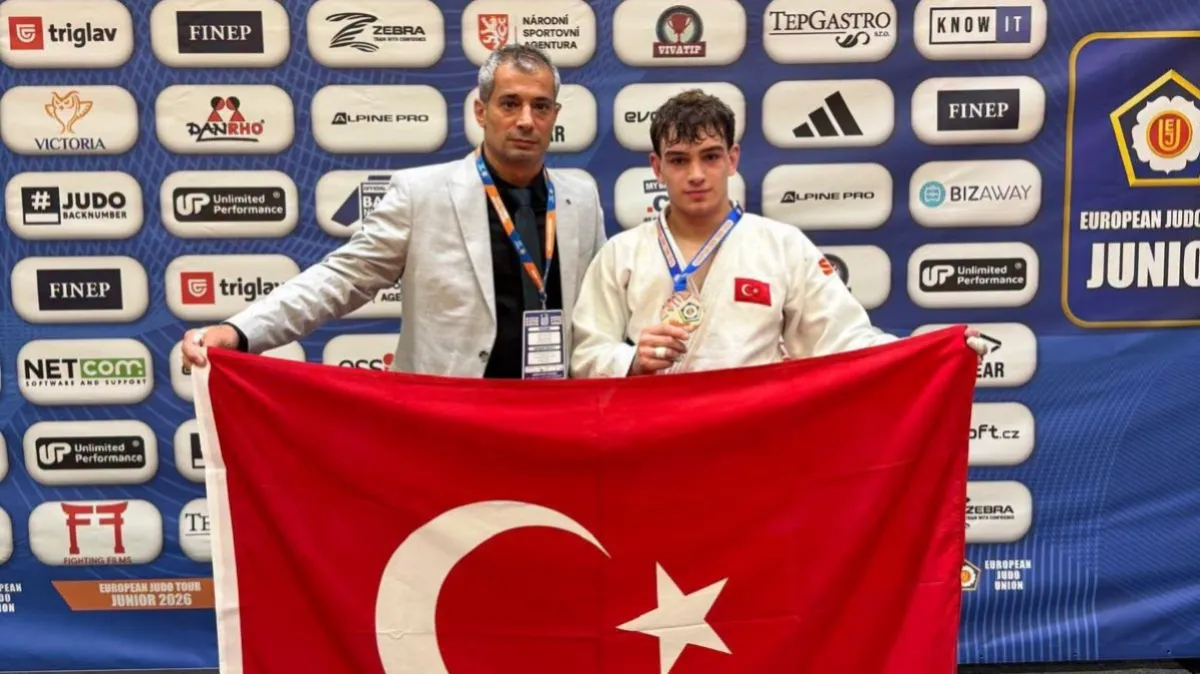 Samsunlu Berat Şimşek Avrupa ikincisi oldu