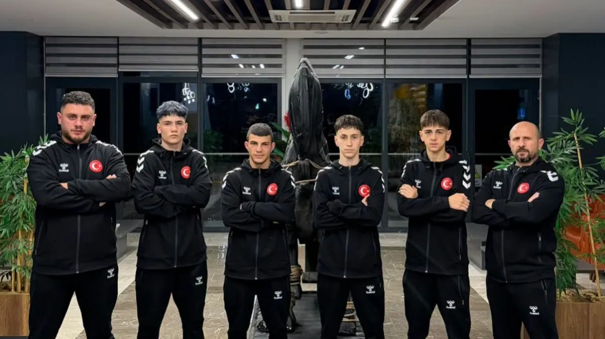 Samsunlu boksörler Karadağ’da madalya peşinde