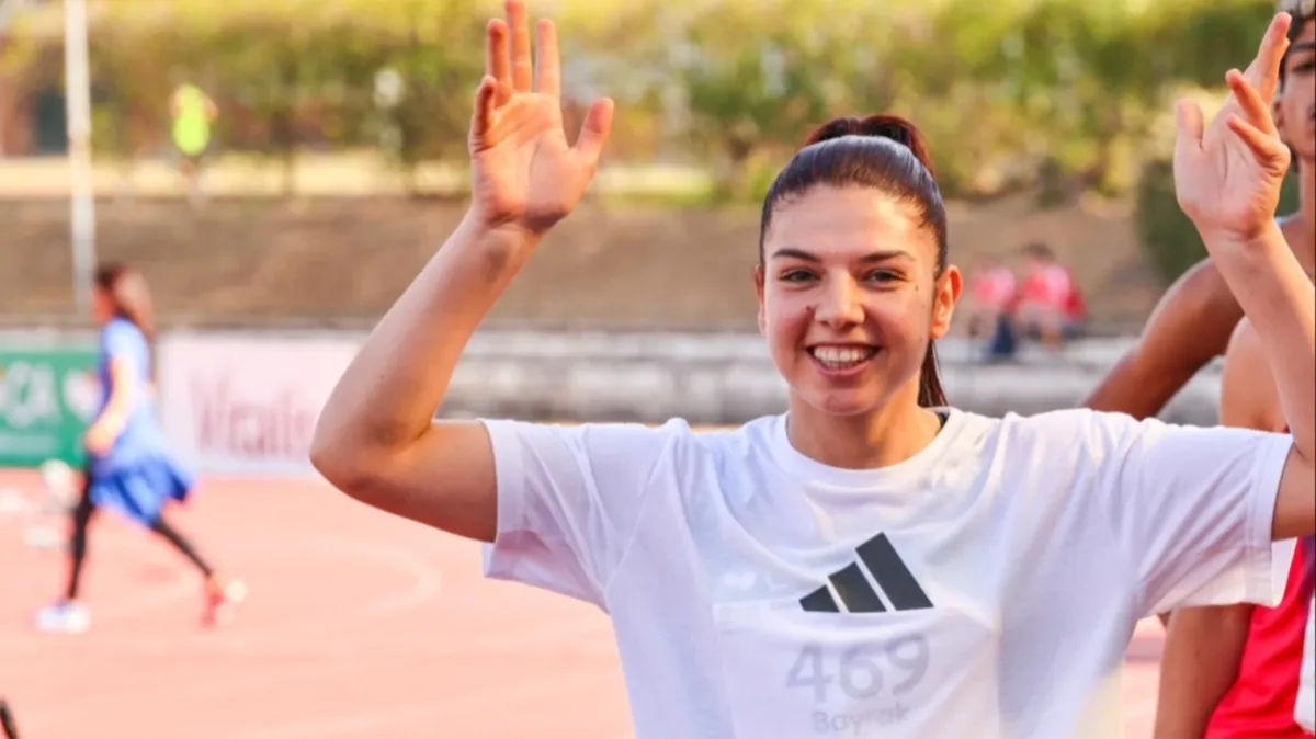 Samsunlu Esra Bayrak para atletizm tarihinde ilki başardı