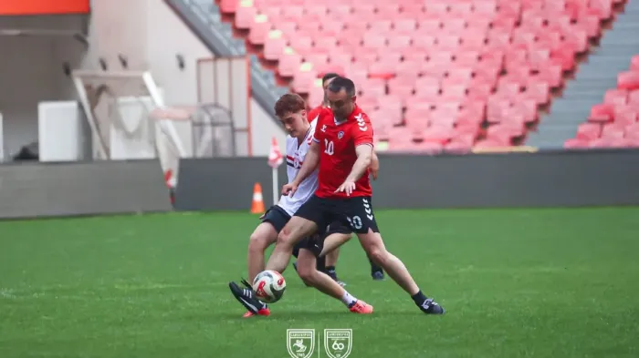 Samsunspor Yönetimi ve Spor Şube ekipleri dostluk maçında buluştu