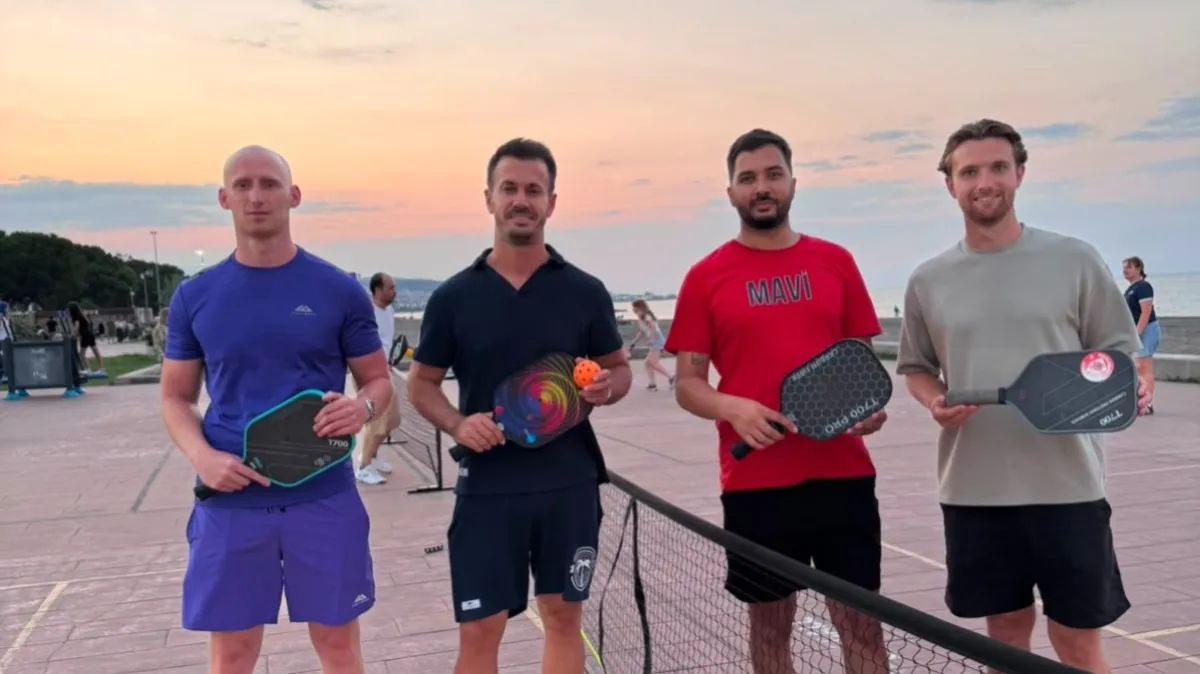 Samsunspor'un yıldızı Elliot Watt bu kez pickleball kortuna çıktı
