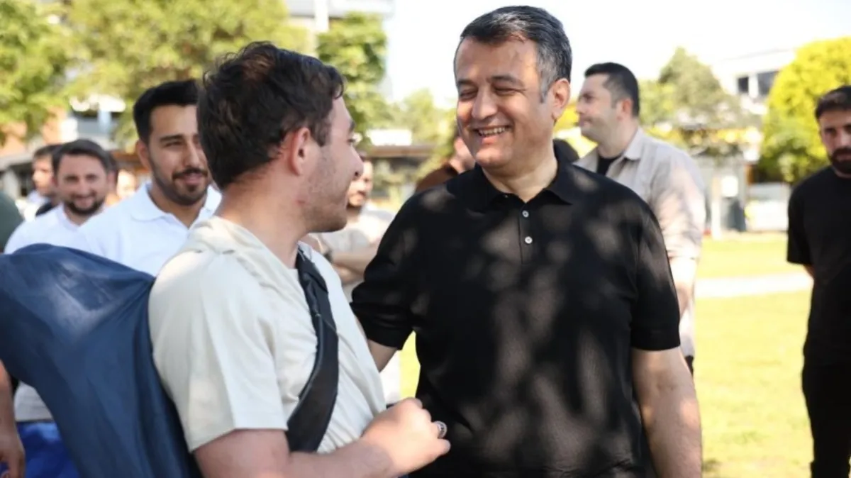 SBB Başkanı Doğan gençlerle buluştu: Petek Genç'te samimi sohbet
