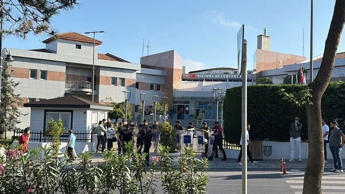 Silivri Belediye Başkanı Bora Balcıoğlu ve 9 kişi tutuklandı