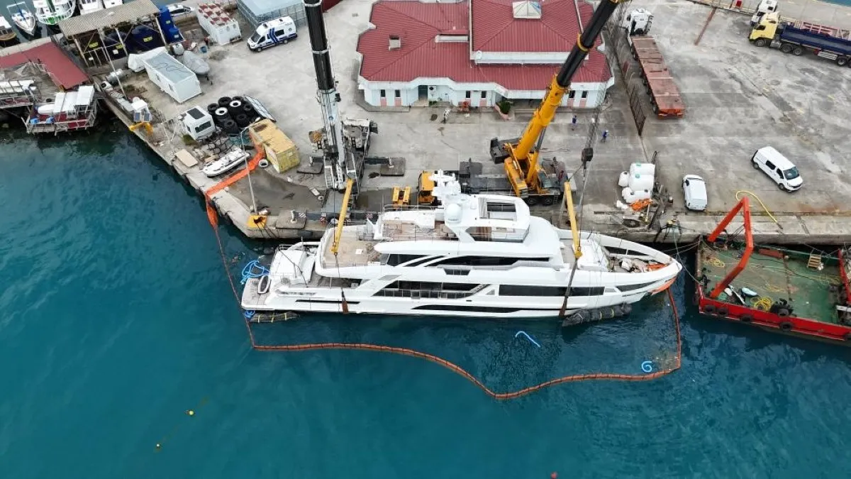 Sinop'ta yan yatan lüks tat kurtarıldı