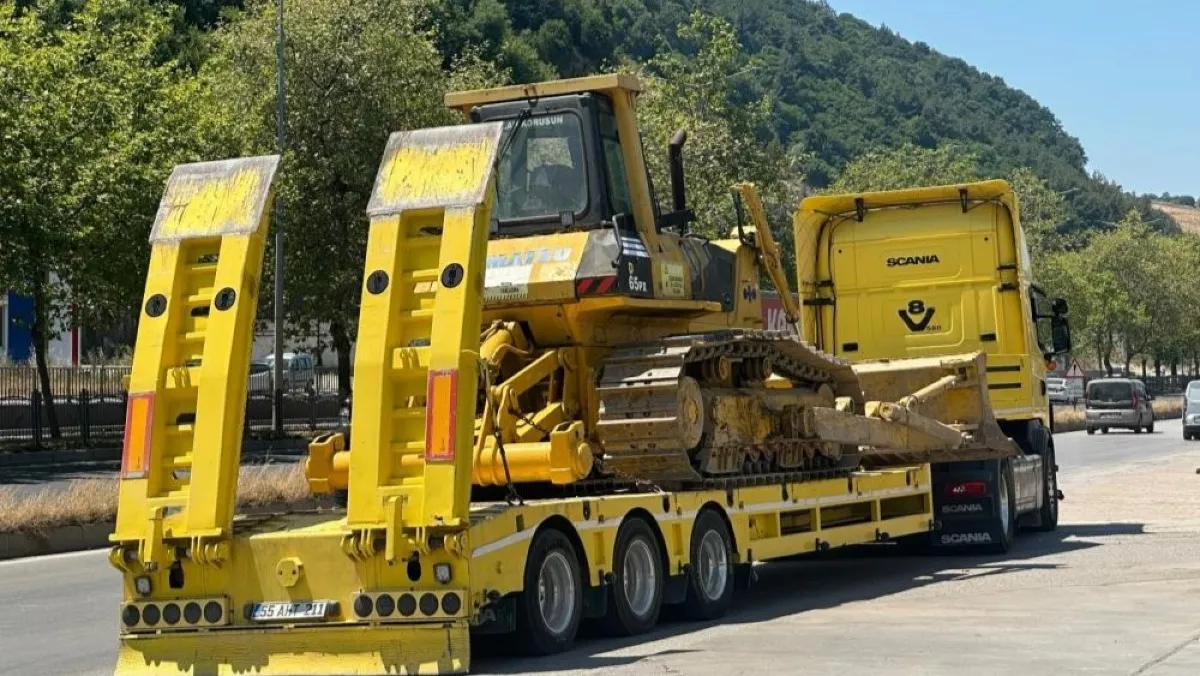 Tekkeköy'de motosiklet TIR'la çarpıştı