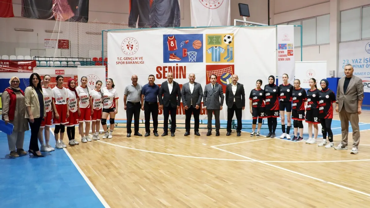 Tekkeköy’de “Senin Takımın, Senin Ligin” turnuvası başladı
