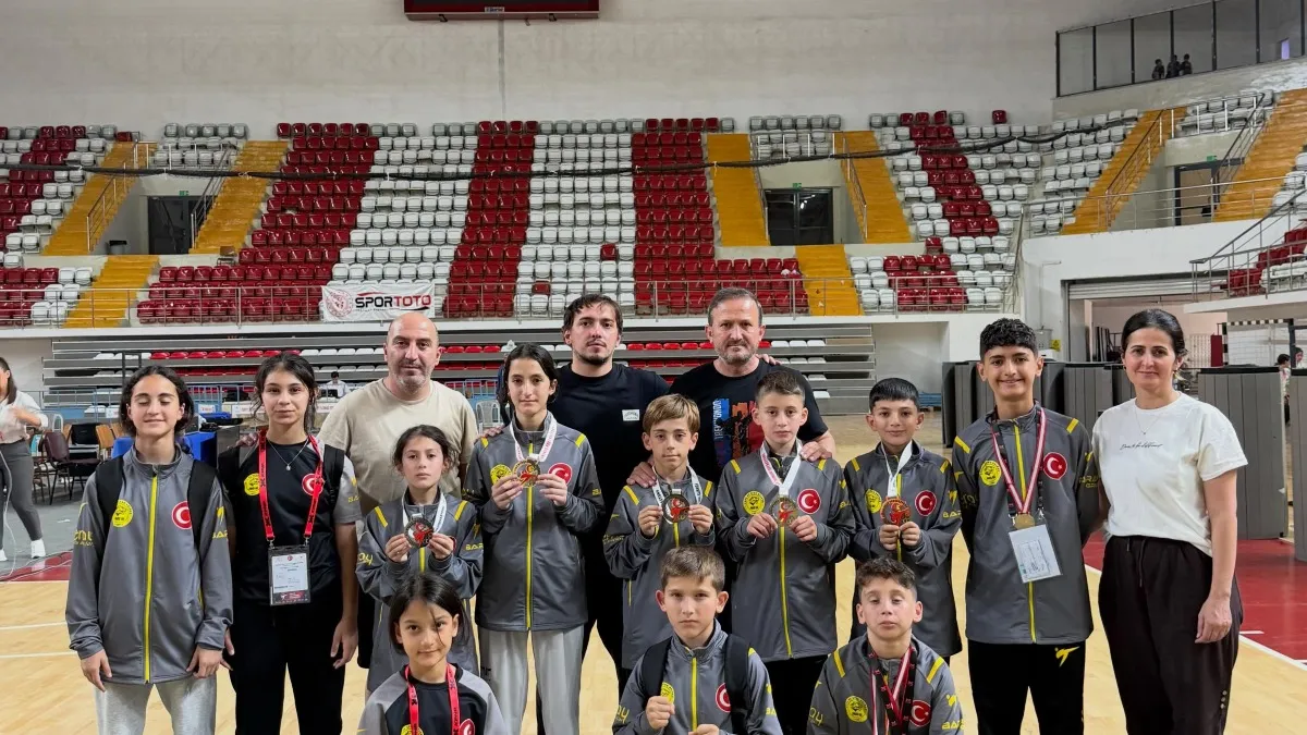 Tekvandoda Samsun farkı: 5 madalyayla döndüler