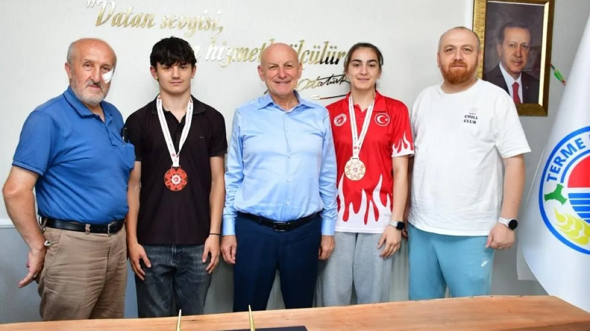 Terme'nin Şampiyon sporcularından Başkan Şenol Kul'a ziyaret