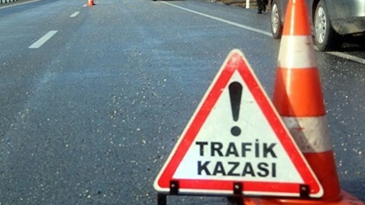 Trabzon’da devrilen tır alev aldı: Sürücü hayatını kaybetti