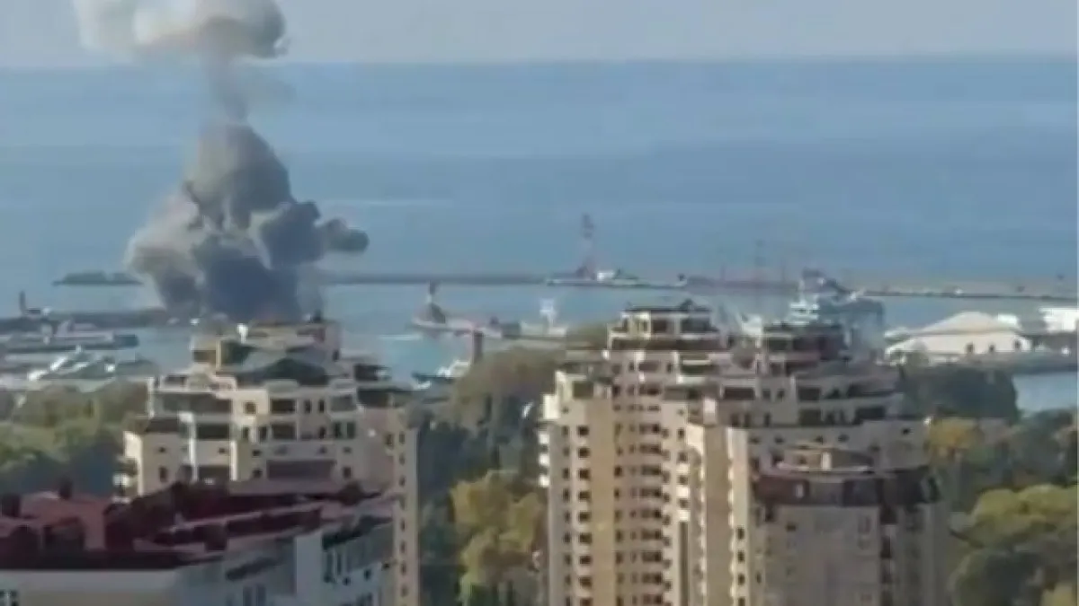 Turizm cennetinde panik! Limana bomba yağdı