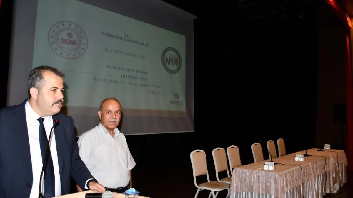 Vezirköprü'de muhtarlara yönelik kritik bilgilendirme toplantısı