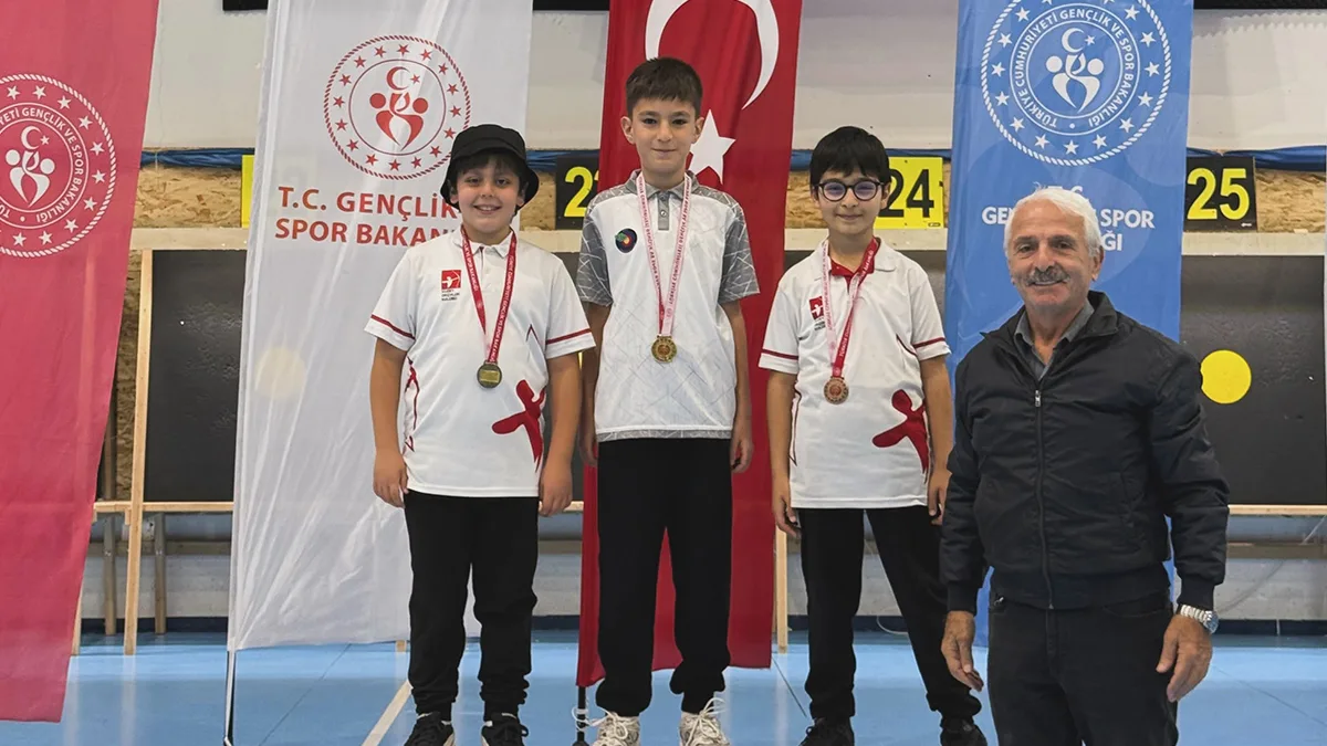 Samsun'da minik okçulardan Cumhuriyet Kupası'nda 4 madalya