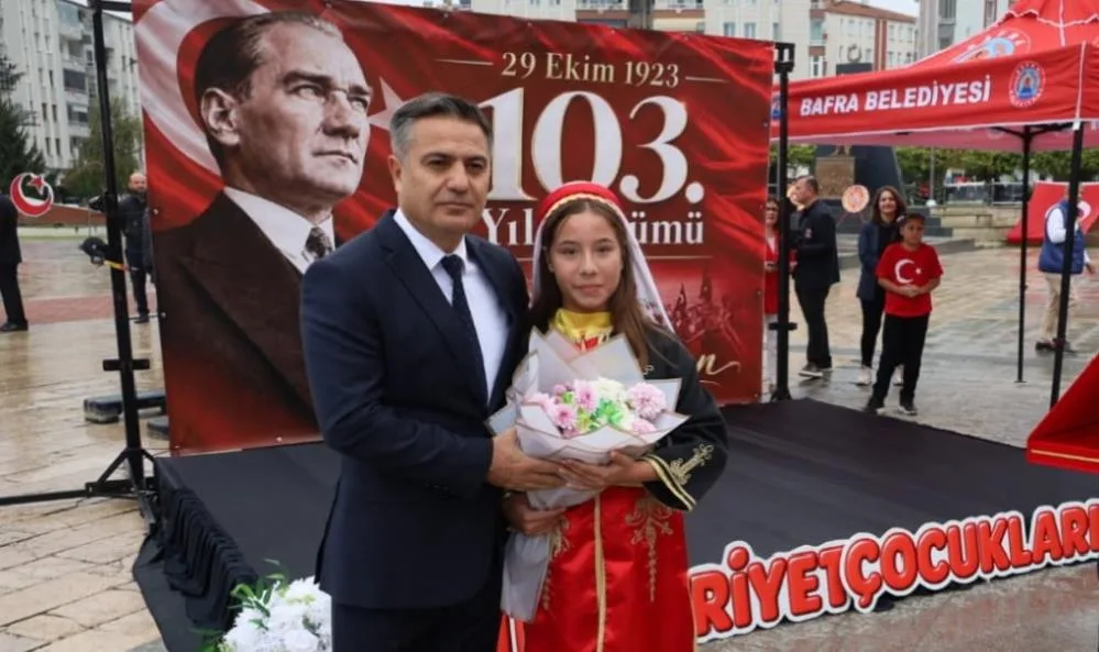Bafra'da Cumhuriyet Bayramı coşkusu! Meydan doldu taştı