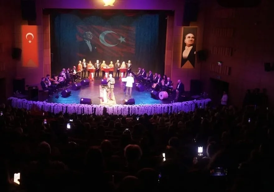 Samsun'da Cumhuriyet coşkusu müzikle buluştu: ASFED'den özel konser