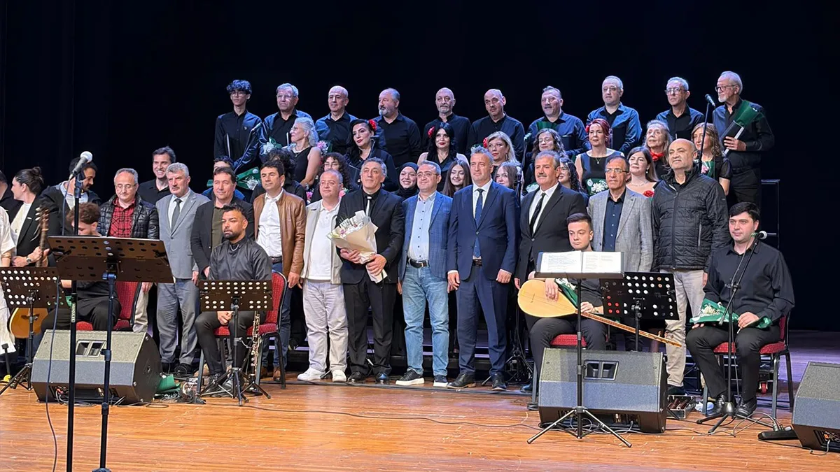 Samsun'da öğrenciler ve öğretmenler aynı sahnede