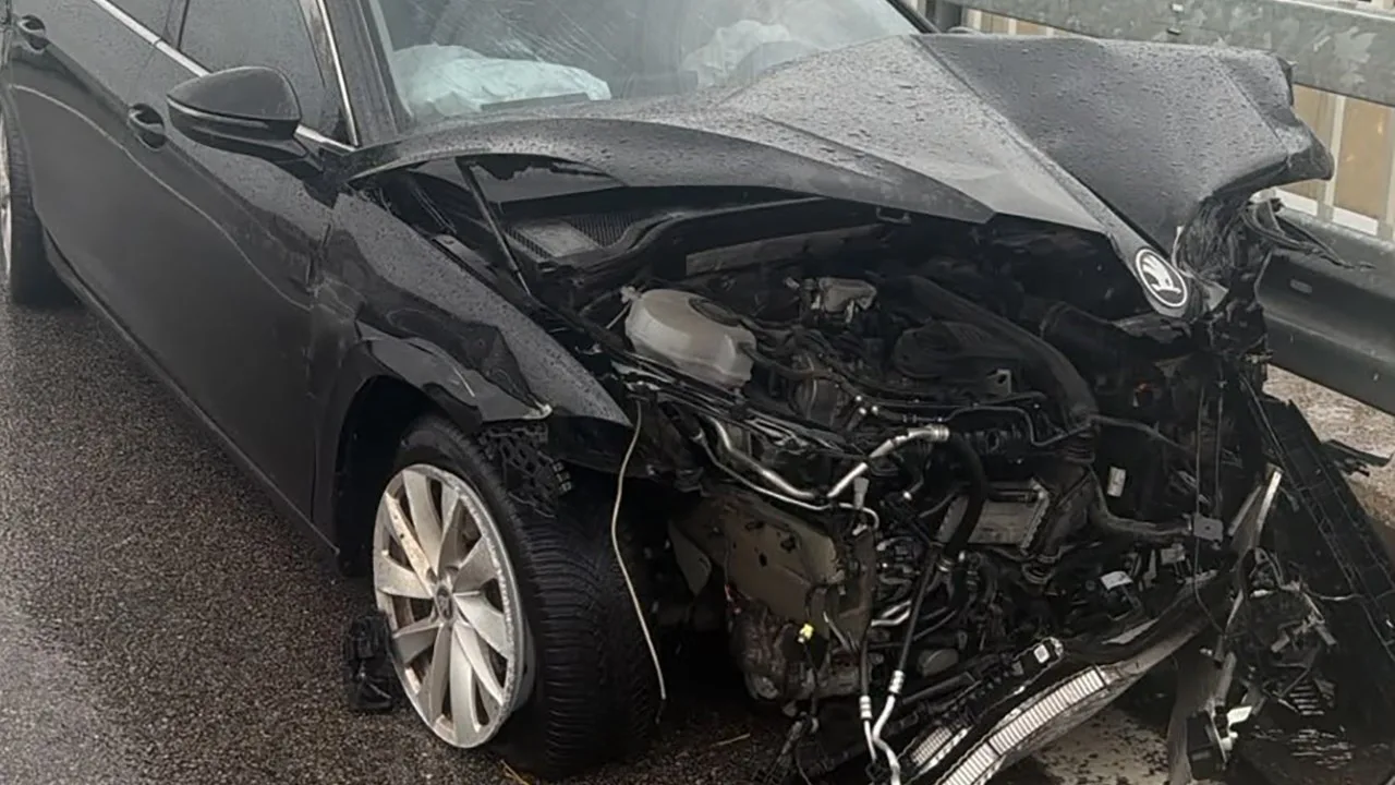 Belediye Başkanı Özgür Arıcı trafik kazası geçirdi!
