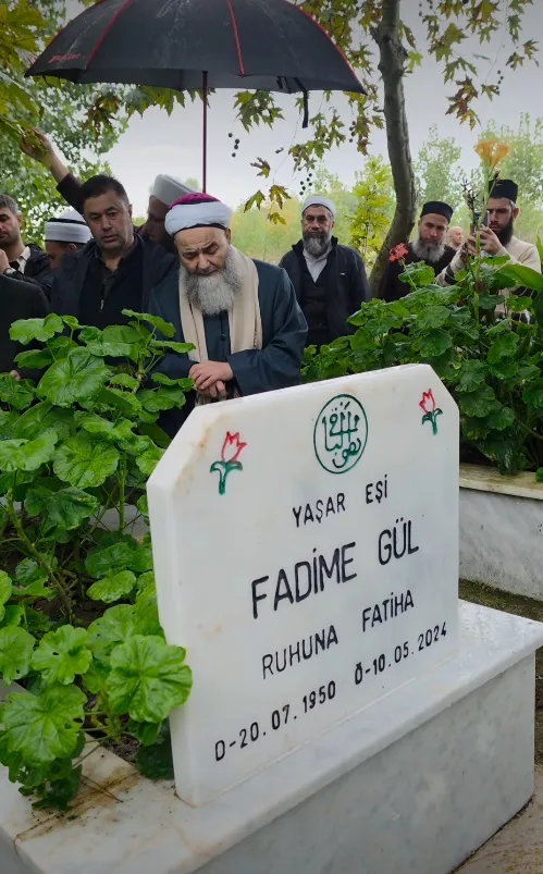 Cübbeli Ahmet Hoca Samsun'da! Aile kabirlerini ziyaret etti