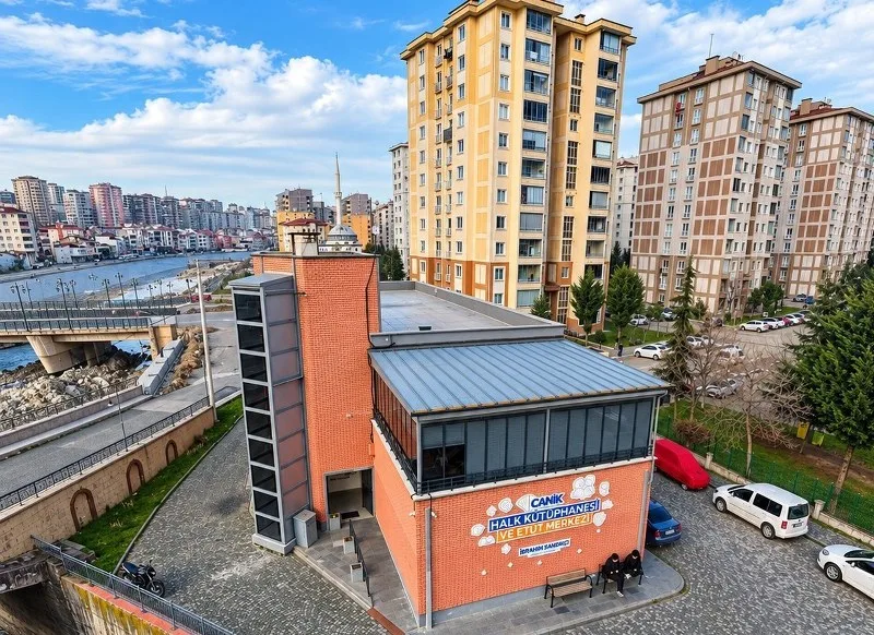 Canik'te kitaplar çocuklarla, çocuklar bilgiyle buluşuyor