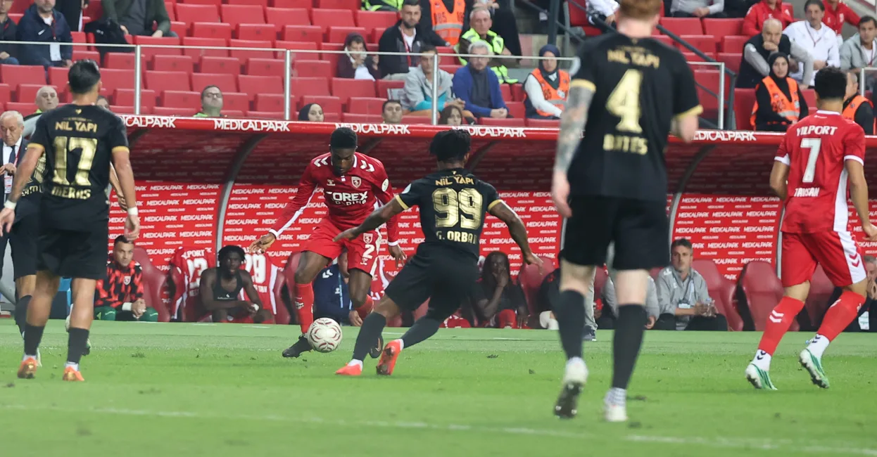 Bülent Yıldırım Samsunspor-Amedspor maçındaki tartışmalı kararları yorumladı - 11