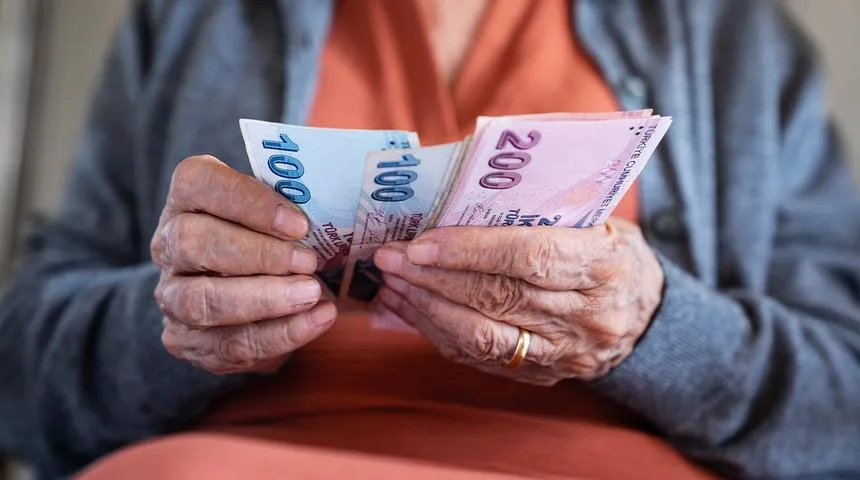 Emekli promosyonunda 90 bin TL detayı! Tamamı karşılıksız değil