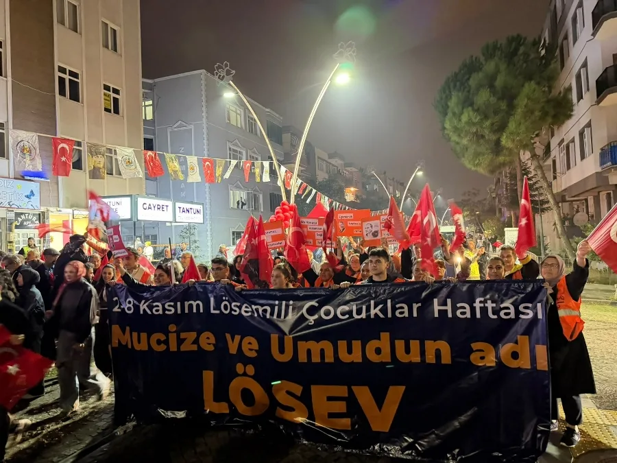 LÖSEV Samsun'dan 29 Ekim'e özel kutlama: 29 metrelik Türk bayrağı açıldı - 8