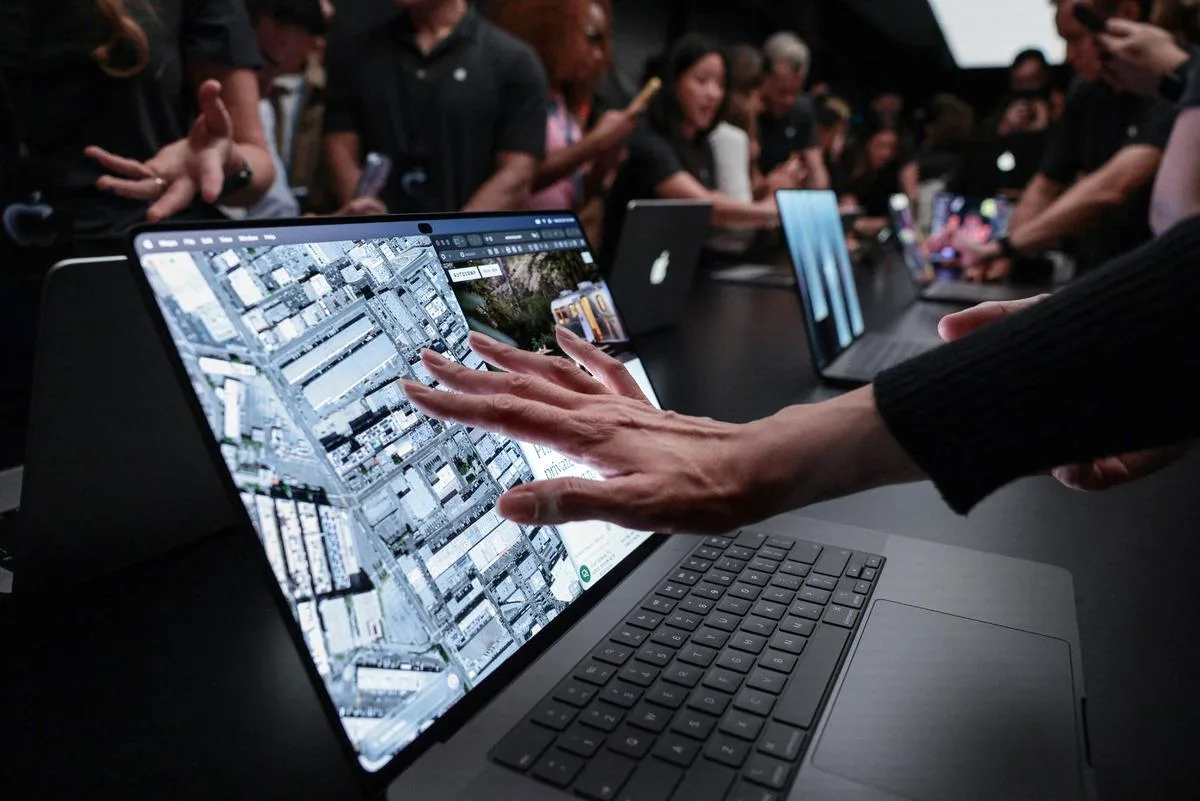 Apple'dan tarihi MacBook hamlesi: Türkiye'de ne kadar olacak?
