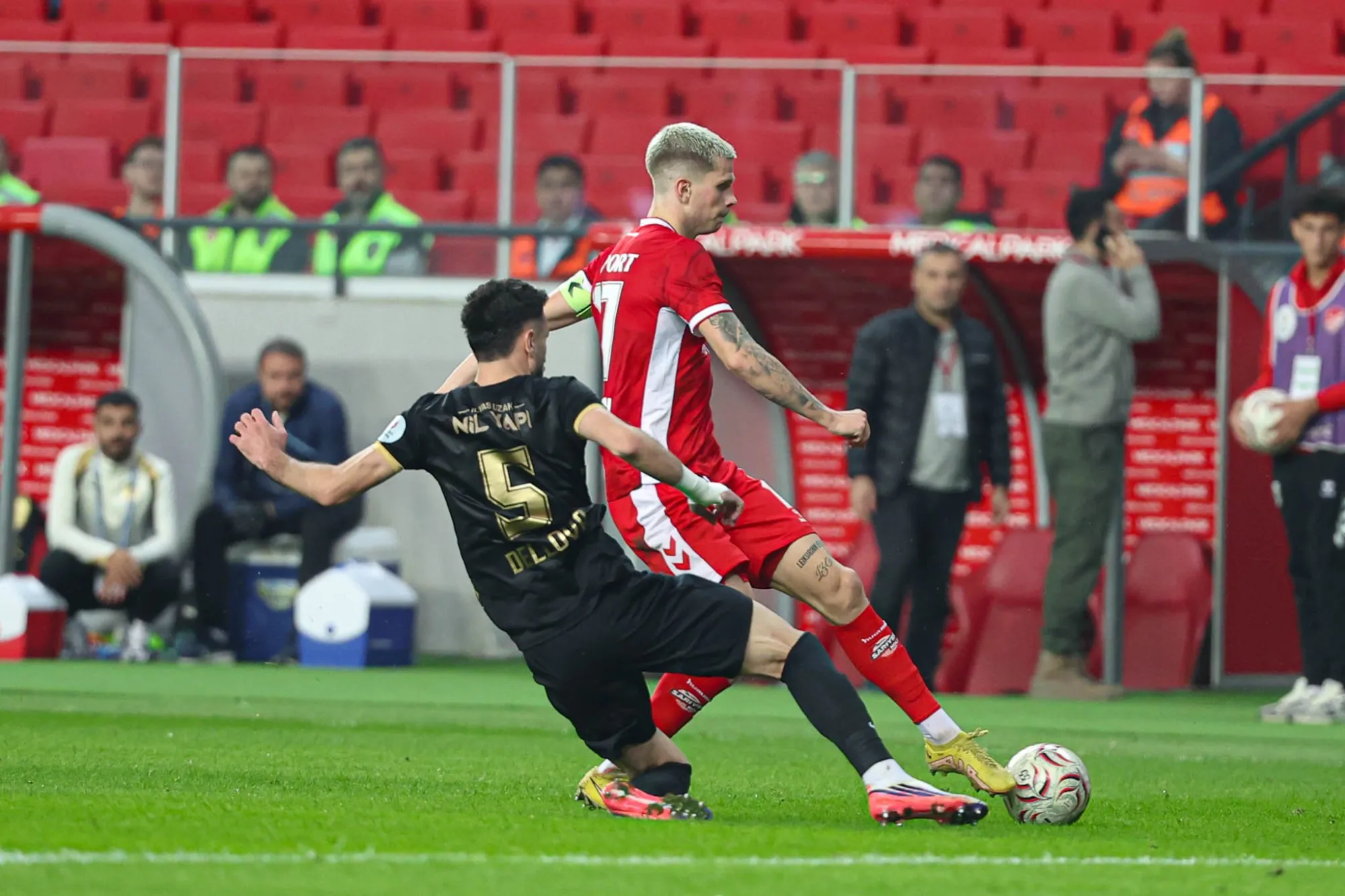 Samsunspor tarihinde bir ilk: 7 maçlık mağlubiyet serisiyle rekor kırıldı - 3