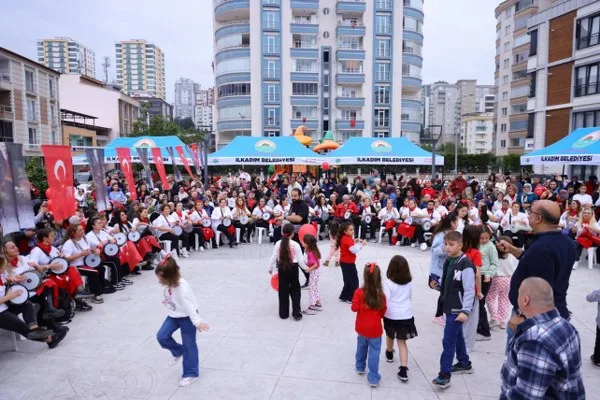 İlkadım'da Cumhuriyet'in 103. yılı coşkuyla kutlandı: Başkan Kurnaz'dan anlamlı mesaj