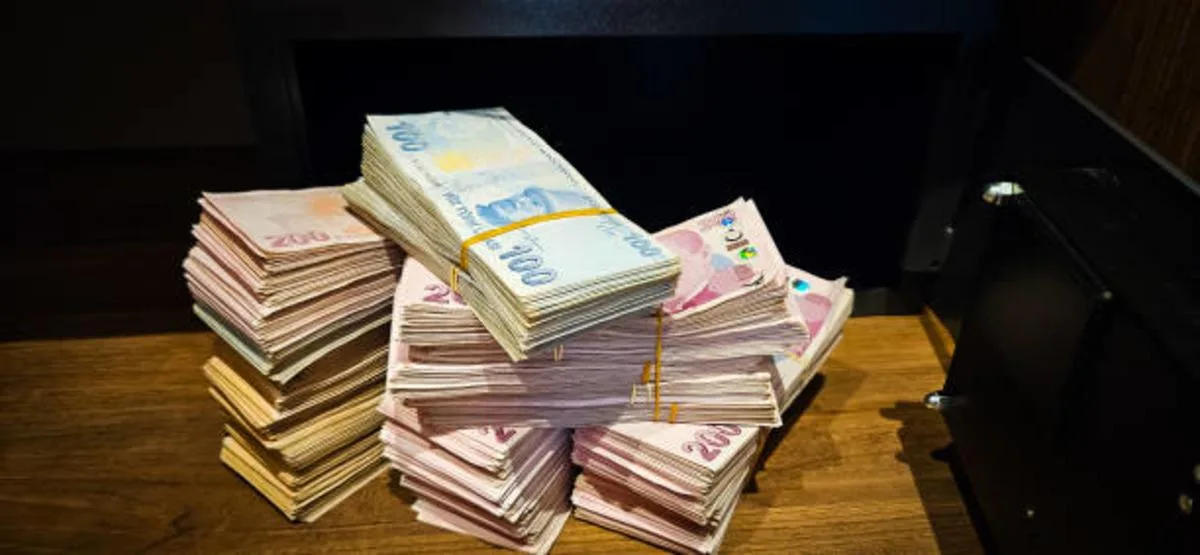 Eşinden habersiz kredi çekti! Yargıtay'dan boşanma davalarını etkileyecek karar