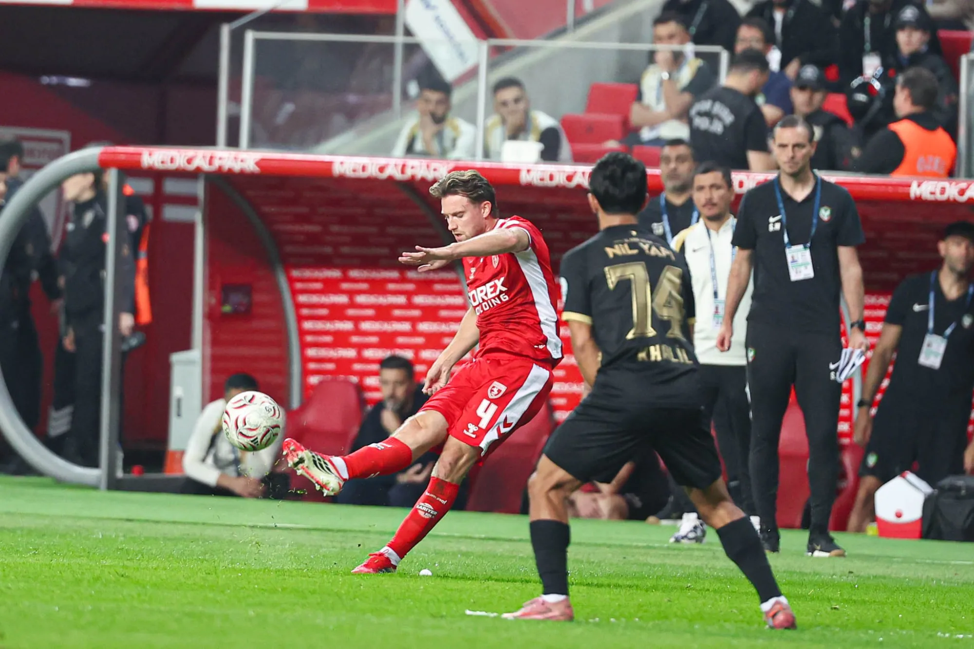 Samsunspor kaybediyor ama istatistiklerde dikkat çeken isimler var - 6