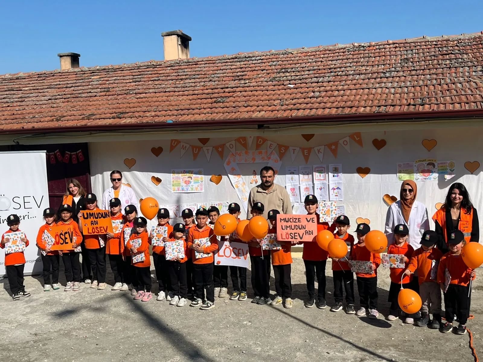 Samsun'da LÖSEV'den üç okulda farkındalık etkinliği