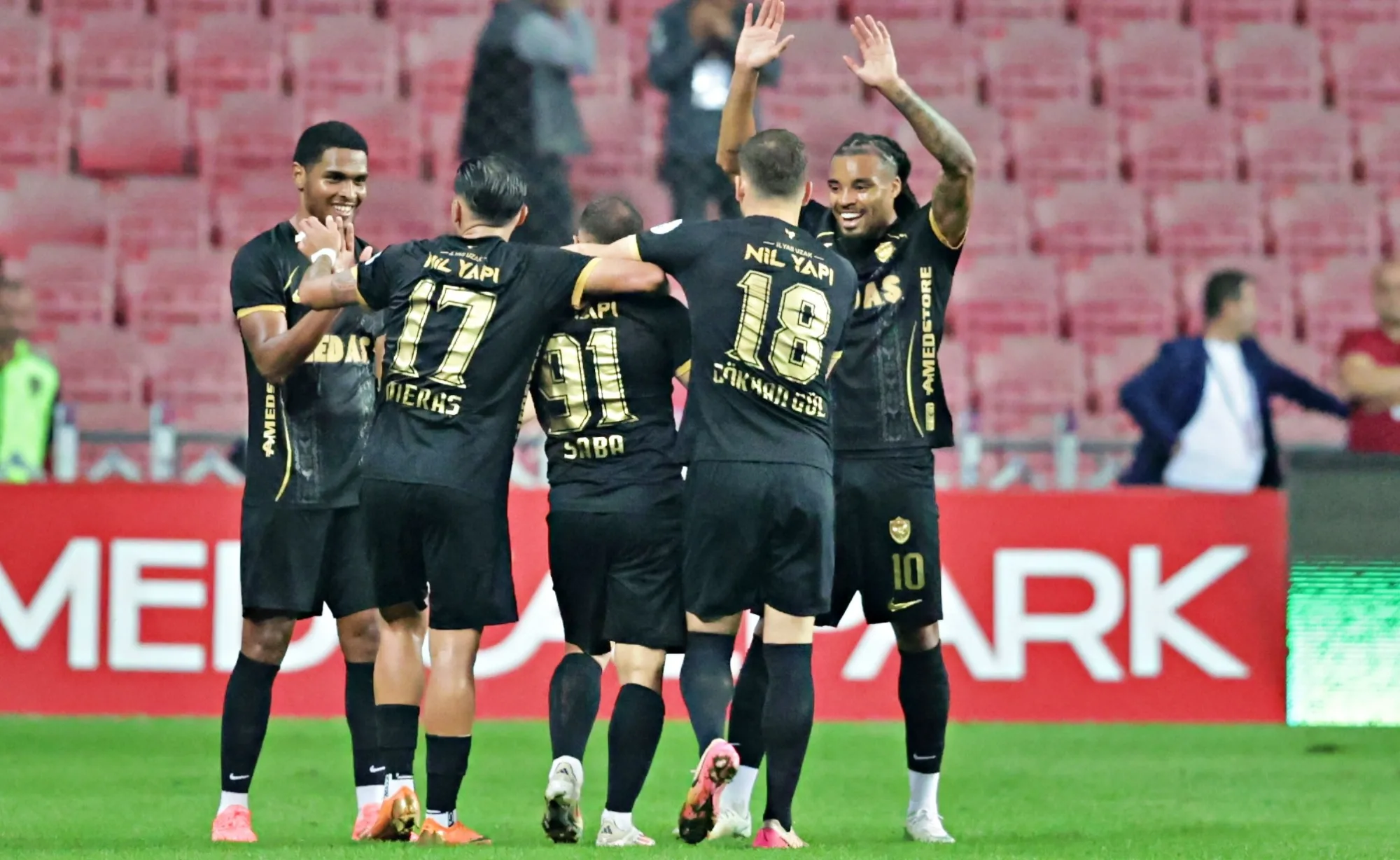 Samsunspor'un mağlubiyetine neden olan gol haftanın en iyileri arasında - 1
