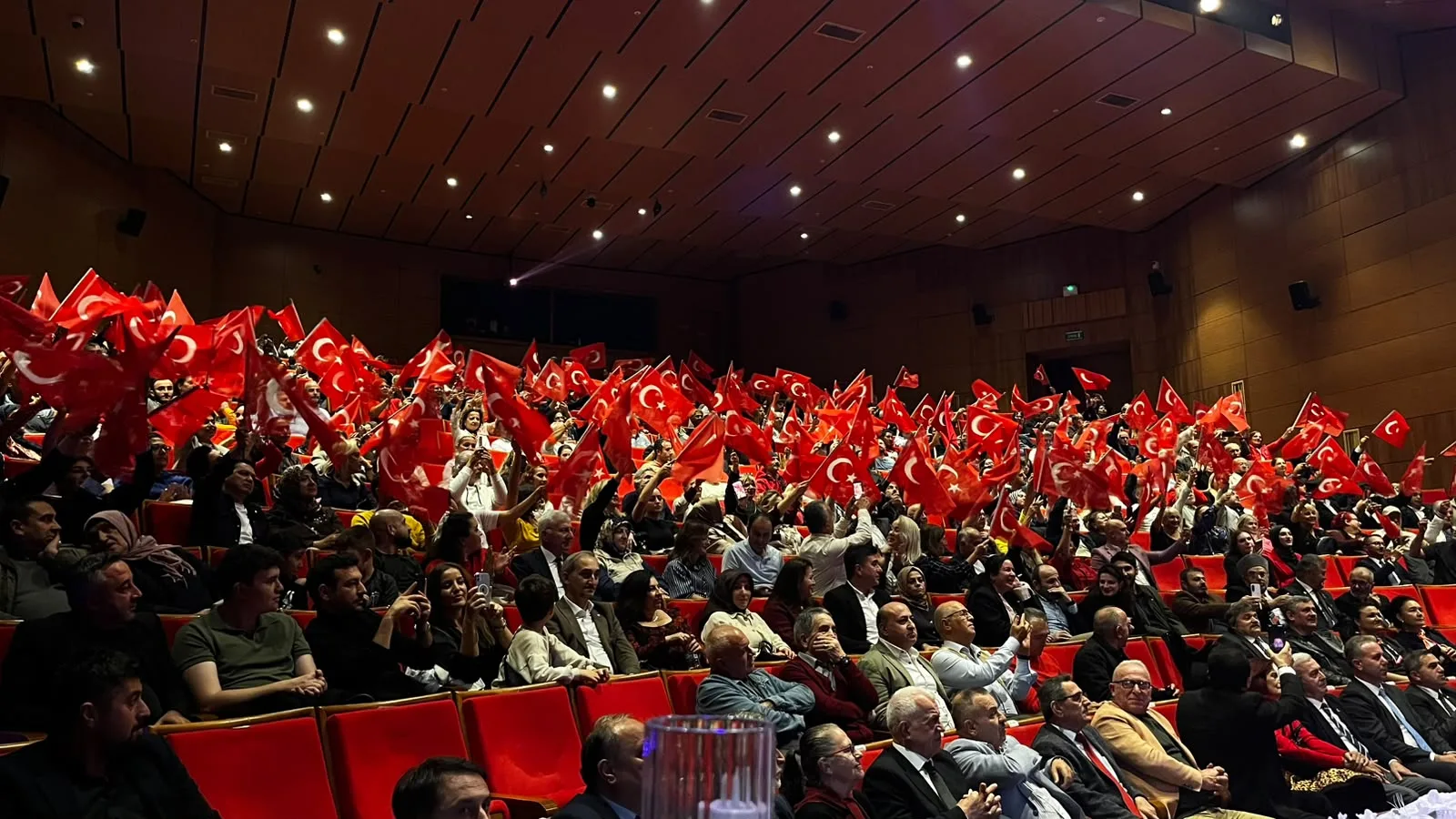 Samsun'da Cumhuriyet coşkusu müzikle buluştu: ASFED'den özel konser