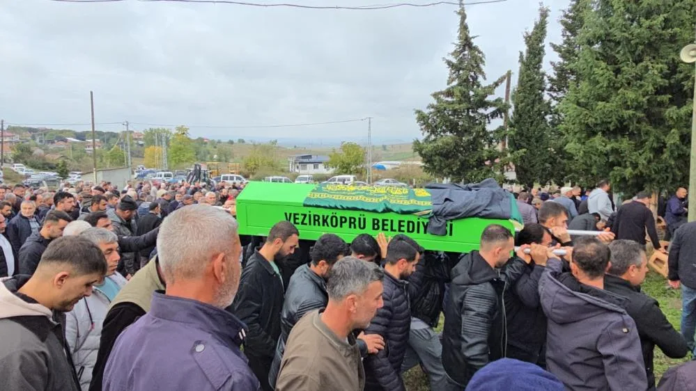 İstanbul'da ölen genç, Samsun'da toprağa verildi