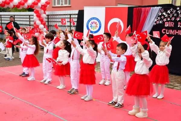 Terme'de Şanlı Türk Bayrağı Sergisi düzenlendi