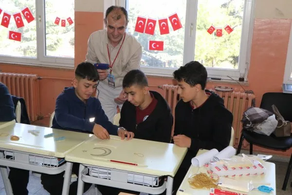 Samsun'da kırsalda öğrenciler bilimle buluştu