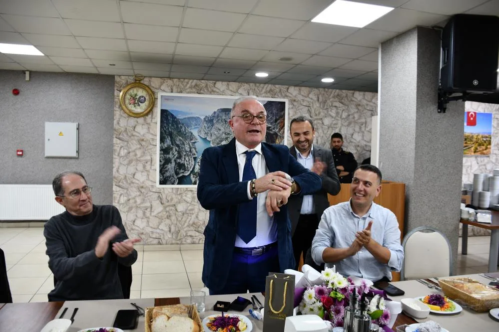 Samsun'da 46 yıllık hekimlik hayatına duygusal veda!
