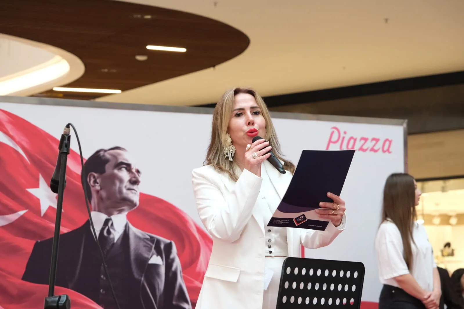 Zorlu Eğitim Kurumları Cumhuriyetin 103. Yılını Coşkuyla Kutladı