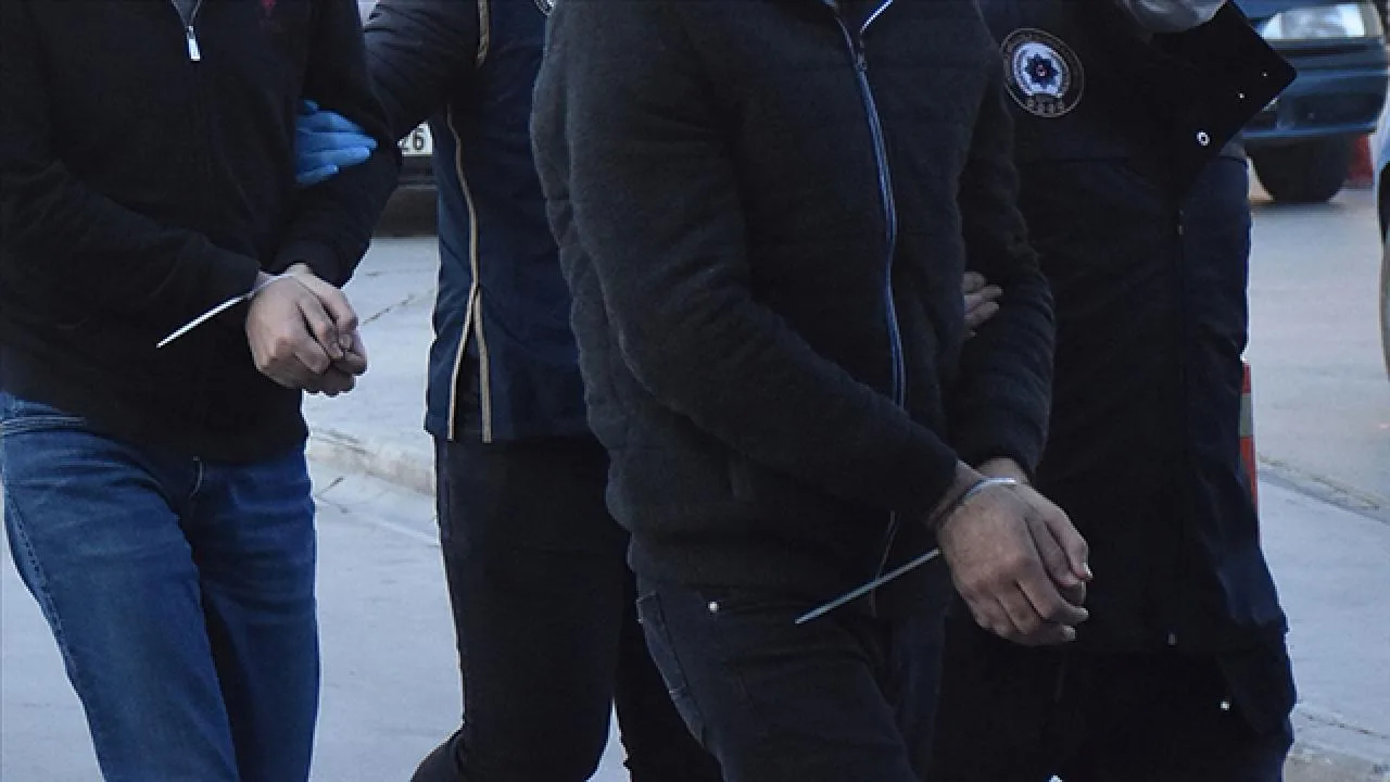 Samsun'da aranan 2 firari hükümlü yakalandı