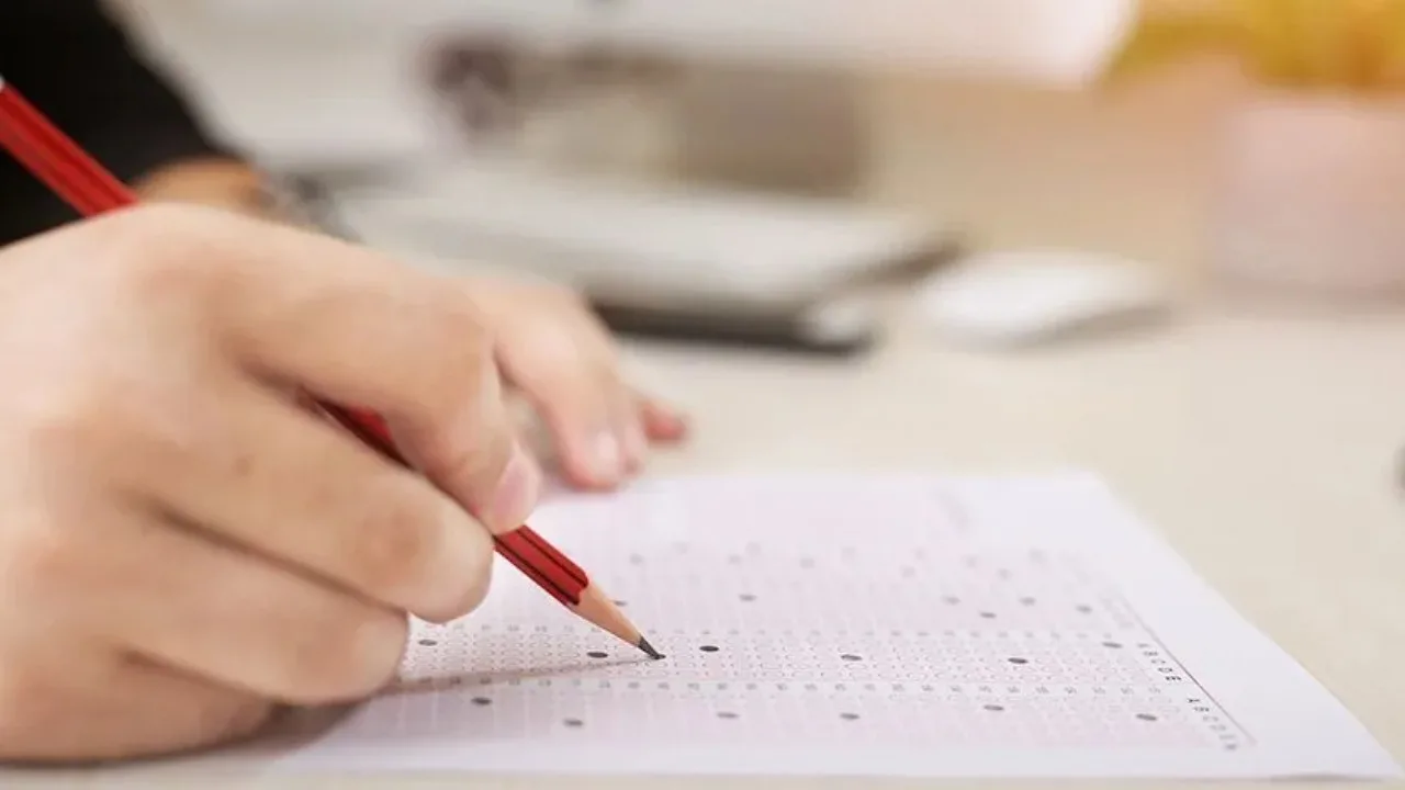 YÖK'ten öğrenci affında yeni karar! Yatay geçiş şartları değişti