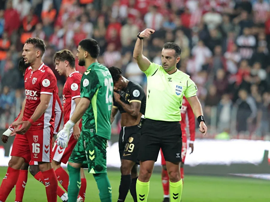 Eski tribün lideri Burak Güleç "Samsunspor'un en büyük sıkıntısı" diyerek o ismi işaret etti - 10