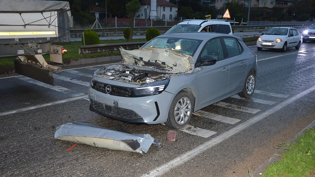 Samsun’da tırla çarpışan otomobildeki 2 kişi yaralandı