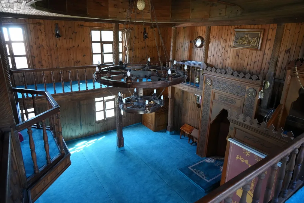 Samsun'da odun diye satılan 300 yıllık cami! 50 lirayla kurtarıldı