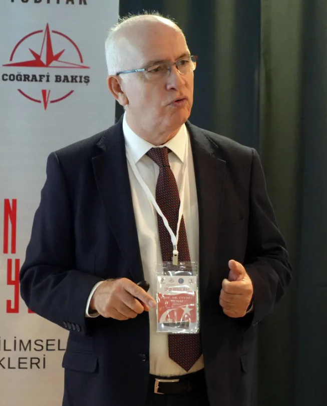 SBB Meclisi'nde Kurtuluş Yolu tartışması: Hocamız kime şirin gözükmek istiyor?