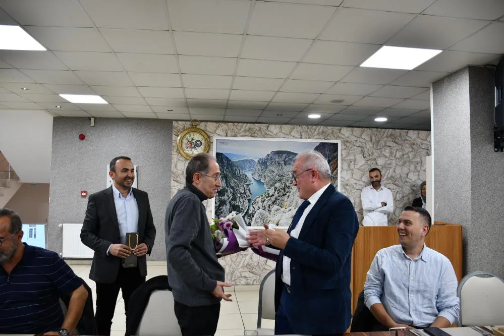 Samsun'da 46 yıllık hekimlik hayatına duygusal veda!