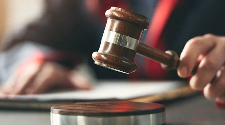 Eşinden habersiz kredi çekti! Yargıtay'dan boşanma davalarını etkileyecek karar