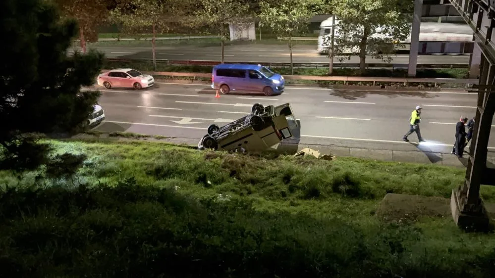 Samsun’da araç 30 metrelik şarampole yuvarlandı: 1 yaralı