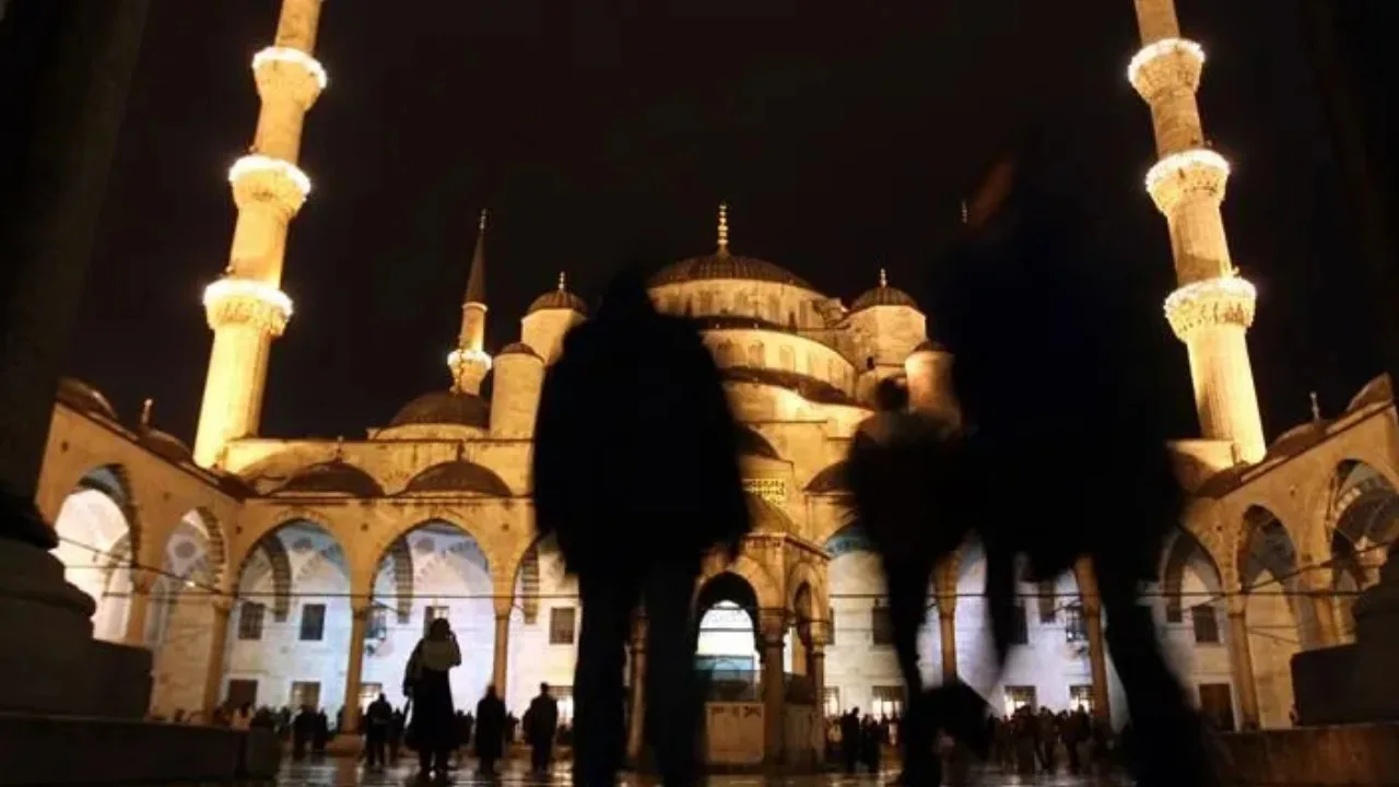 Regaib Kandili ne zaman? Diyanet 2026 tarihini açıkladı
